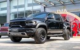 RAM 1500 TRX - bán tải mạnh nhất, đắt nhất Việt Nam giá 7,9 tỉ đồng