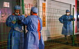 Trung Quốc căng thẳng kiểm soát dịch COVID-19 bùng lại sau kỳ quốc khánh