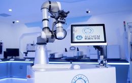 AI-Chemist thúc đẩy nghiên cứu và thí nghiệm hóa học