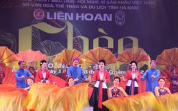 Liên hoan Chèo toàn quốc 2022 ‘thành công’ nhưng không ít diễn viên hát chênh, phô và... ngọng