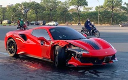 Siêu xe Ferrari đụng chết người đi xe máy trên phố Hà Nội