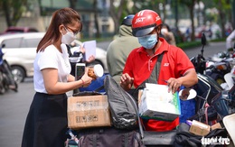 Chuyển hàng từ Trung Quốc nhanh và rẻ: Tại sao người ta làm được mà Việt Nam lại không?