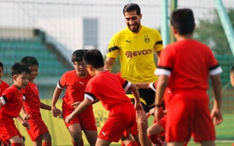 Cầu thủ nhí Việt Nam 'đánh bại' các danh thủ Borussia Dortmund