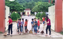 Phụ huynh xách dao vào trường bắt hiệu trưởng quỳ: Cần xem xét cách ngăn ngừa