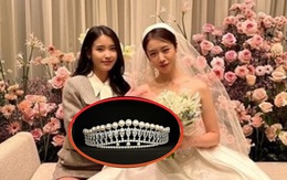 IU chơi lớn, tặng hẳn vương miện ngọc trai làm quà cưới cho Ji Yeon