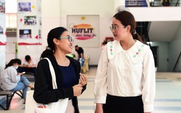Đậu đại học, em chỉ biết thủ thỉ với di ảnh của ba mẹ...