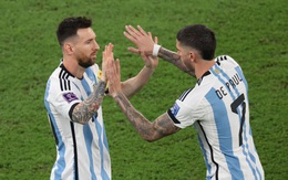 Messi rực sáng trên bầu trời Qatar