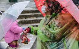 Thay vì phát loa, hãy hành động!