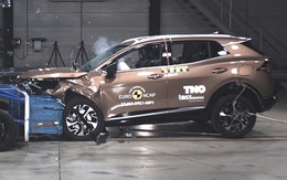 Kia Sportage 2022 gặp tai nạn, người ngồi trong sẽ như thế nào?