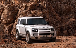 Land Rover Defender bản lớn nhất giá từ gần 6 tỉ đồng tại Việt Nam