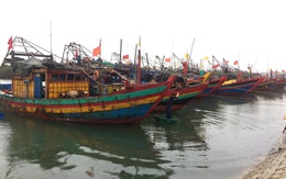 Thuyền cá bị hỏng máy trên biển, chưa liên lạc được 5 ngư dân trên thuyền