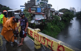 Siêu bão Noru đổ bộ vào Philippines