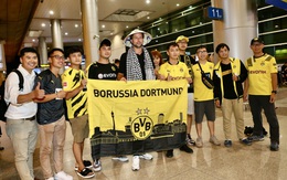 Nhà vô địch World Cup cùng dàn huyền thoại Dortmund gây 'náo động' sân bay Tân Sơn Nhất