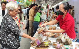 Chuyện lạ:  Gà đông tảo Hưng Yên, cá kho làng Vũ Đại, mắm Huế, khô Nam Bộ... bán chậm ở TP.HCM