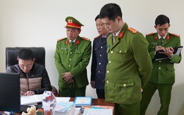 Khởi tố giám đốc cùng 9 thuộc cấp trung tâm đăng kiểm ở Hòa Bình