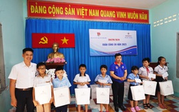 Tết ấm êm cho học sinh có hoàn cảnh khó khăn