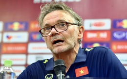 HLV Troussier: 'Tuyển Việt Nam xứng đáng có bàn thắng'