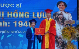 Lấy bằng đại học ở tuổi 75 vì lời hứa với người chồng đã mất