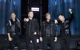 Nam thần Westlife tỏ tình bằng tiếng Việt, fan hú hét khản cổ