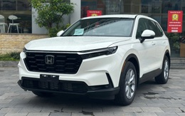 Tin tức giá xe: Honda CR-V 2024 giảm giá gần 60 triệu tại đại lý