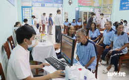 TP.HCM chi gần 48 tỉ đồng trợ cấp người nghèo ngoài lưới an sinh