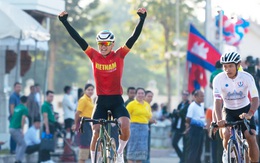 Lê Thanh Hiếu chiến thắng giải xe đạp CLV Criterium Race 2023