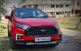 Ford EcoSport dừng bán, chủ xe tự mua linh kiện về lên đời mới