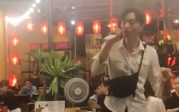 Chàng trai bán kẹo kéo cover 'Em của ngày hôm qua' hay như nuốt đĩa