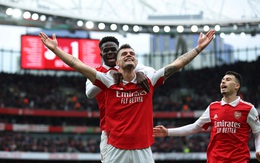 Arsenal tái lập khoảng cách 8 điểm với Man City