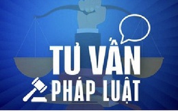 Người đi xe máy tông vào ô tô của tôi, tôi có phải bồi thường?