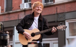 Ed Sheeran và fan ăn mừng thắng kiện trên đường phố New York