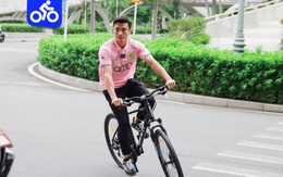 Thủ môn Bùi Tiến Dũng vận động cùng trẻ, vì một mùa hè không điện thoại