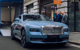 Rolls-Royce sẽ ‘cấm cửa’ người bán lại xe điện của hãng kiếm lời