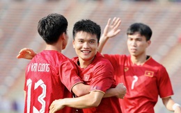 U23 Việt Nam đá vòng loại U23 châu Á 2024 trên sân Việt Trì