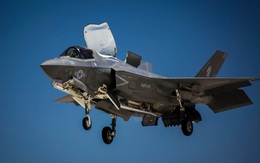 Tiêm kích tàng hình F-35B của Mỹ gặp sự cố, phi công nhảy khỏi máy bay