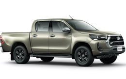 Toyota Hilux bất ngờ cập nhật, thêm công nghệ bắt kịp đối thủ