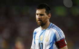 Messi đổ lỗi cho mặt sân khiến Argentina bị cầm hòa