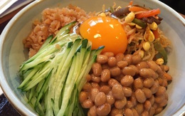 Người Nhật đãi món natto, khách Tây mê tít, khen ngon hơn phô mai