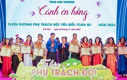 35 tổng phụ trách Đội xuất sắc được nhận giải 'Cánh én hồng'