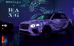 Bentley Bentayga phủ mực ma thuật, không thể nhìn thấy bằng mắt thường