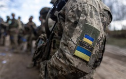 Ukraine nỗ lực lật ngược thế cờ sau khi Mỹ nối lại viện trợ