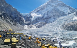 Tòa án Nepal hạn chế cấp phép leo đỉnh Everest