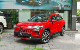 Ảnh thực tế Toyota Corolla Cross 2024: Giá từ 820 triệu, thêm trang bị đáng chú ý