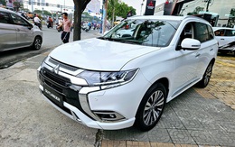 Tin tức giá xe: Mitsubishi Outlander chỉ còn từ 730 triệu tại đại lý, ngang SUV hạng B