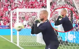 CĐV mê mẩn 'The Danish Catch' của thủ môn Schmeichel ở Euro 2024