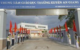 Phụ huynh nói bị ép đóng 500.000 đồng xây mái che, trường nói gì?