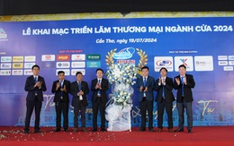 Triển lãm thương mại ngành cửa năm 2024 thu hút khách tham quan