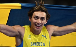 Mondo Duplantis qua mức sào 6,25m, phá kỷ lục thế giới tại Olympic 2024