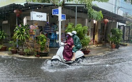 Mưa mở màn 'mùa lụt', dân Đà Nẵng thúc giục nhau cách ứng phó