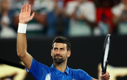 Djokovic bối rối vì đối thủ là fan cuồng của mình